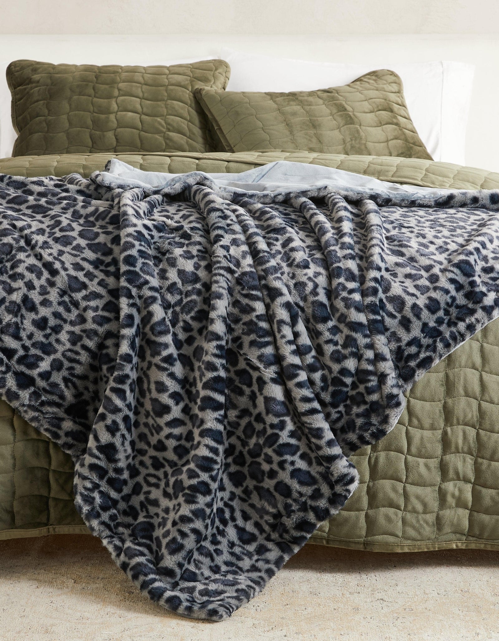 Faux Fur Printed Throw Blanket - Aaliyah Collection