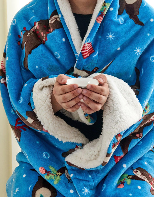 Load image into Gallery viewer, Holiday Sherpa Throw - Esmay Collection

