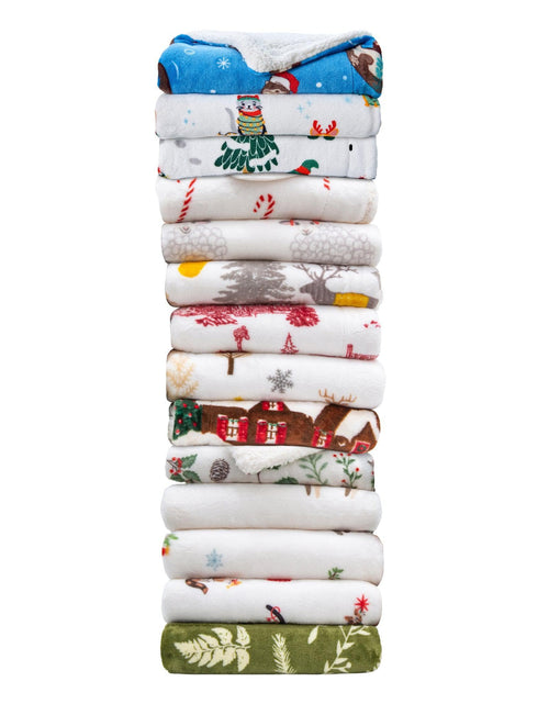 Load image into Gallery viewer, Holiday Sherpa Throw - Esmay Collection
