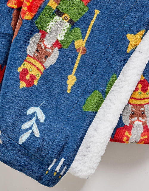 Load image into Gallery viewer, Holiday Sherpa Throw - Esmay Collection
