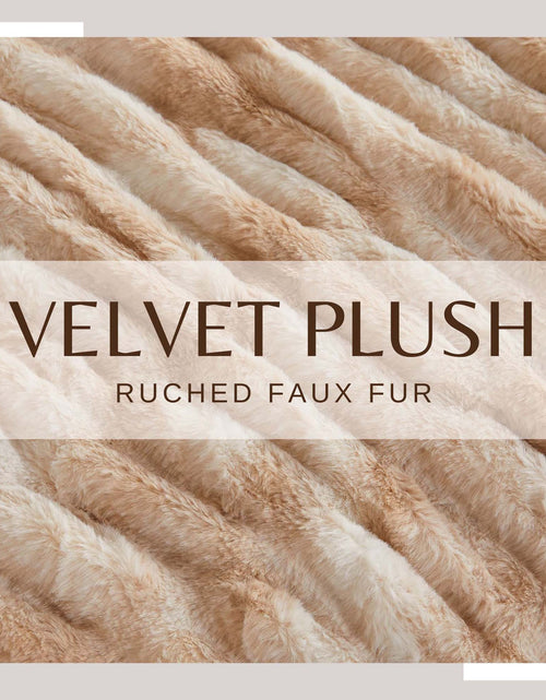 Load image into Gallery viewer, Ruched Faux Fur Throw Blanket - Alondra Collection
