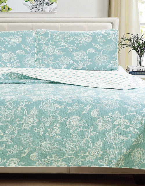 Load image into Gallery viewer, Floral Quilt - Emma Collection
