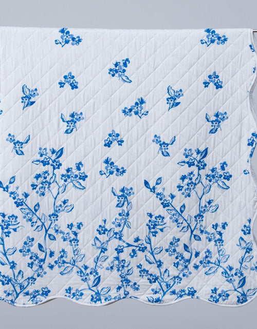 Load image into Gallery viewer, Floral Quilt - Raelynn Collection
