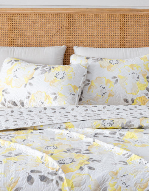 Load image into Gallery viewer, Floral Quilt Set - Helene Collection
