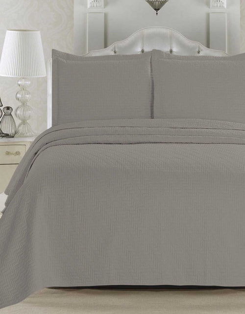 Load image into Gallery viewer, Herringbone Stitched Quilt - Louise Collection
