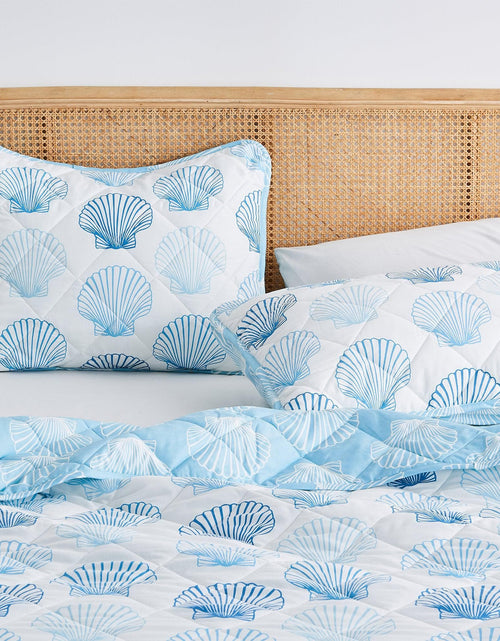 Load image into Gallery viewer, Coastal Blue Seashell Quilt Set - Cersi Collection
