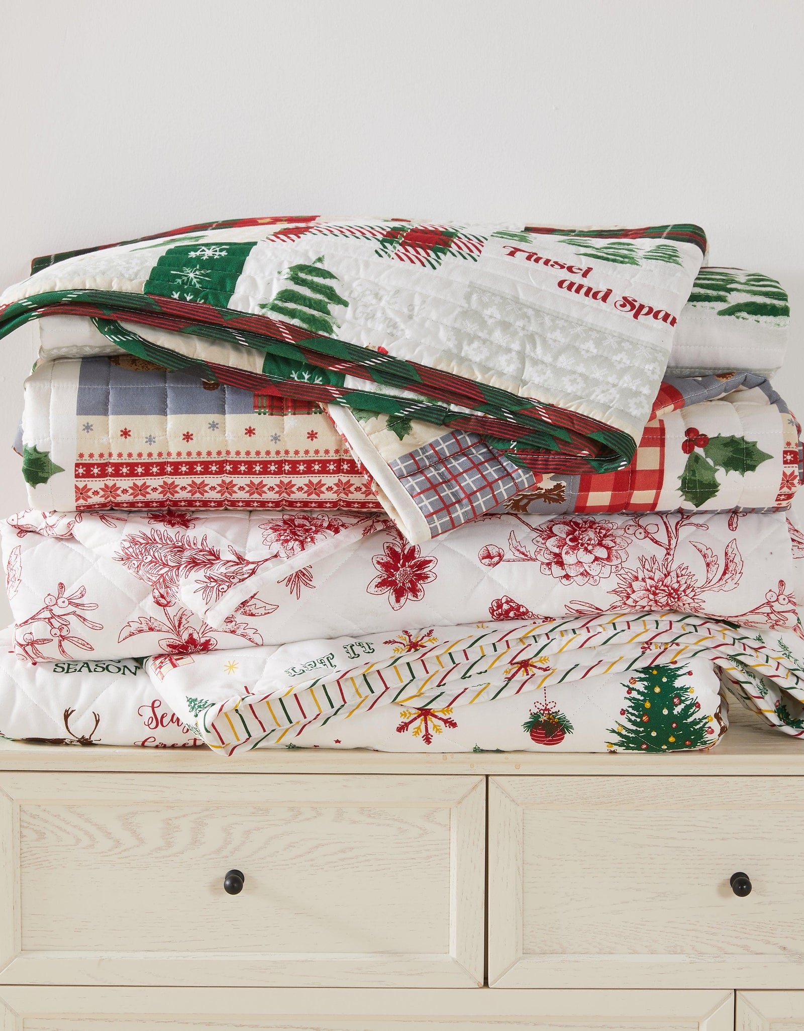 Colorful Holiday Quilt Set - Midnight Magic Collection