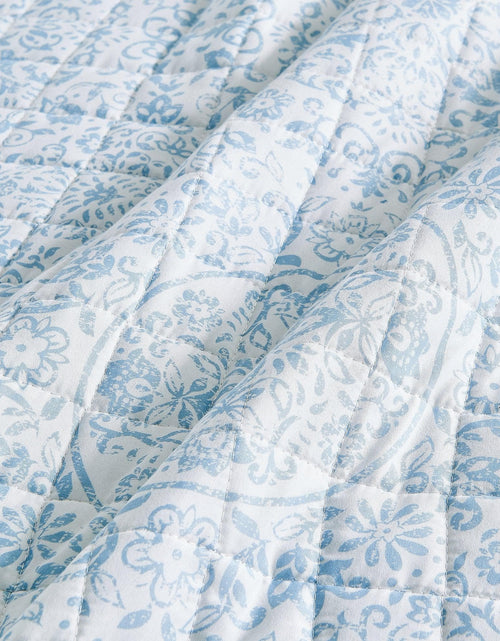 Load image into Gallery viewer, Floral Medallion Printed Microfiber Quilt Set - Kaleigh Collection
