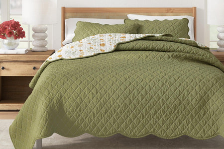 Floral Print & Scallopeded Edge Cotton Quilt Set - Illiana Collection