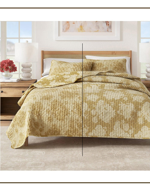 Load image into Gallery viewer, Floral Printed Cotton Quilt Set - Corin Collection
