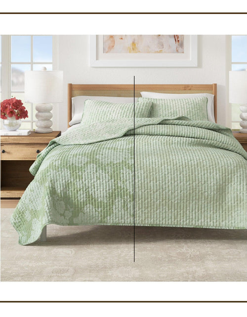 Load image into Gallery viewer, Floral Printed Cotton Quilt Set - Corin Collection
