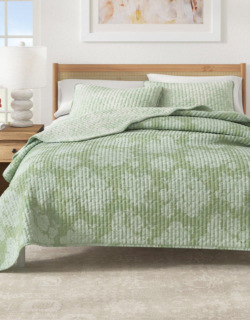 Load image into Gallery viewer, Floral Printed Cotton Quilt Set - Corin Collection
