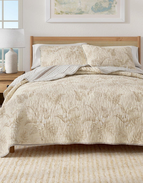 Load image into Gallery viewer, Floral Printed Cotton Quilt Set - Mendocino Collection

