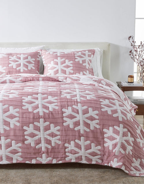 Load image into Gallery viewer, Matelassé Snowflake Quilt Set - Nino Collection
