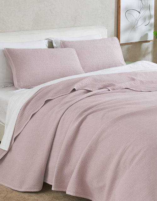 Load image into Gallery viewer, Stonewashed Relaxed Quilt Set - Vittoria Collection
