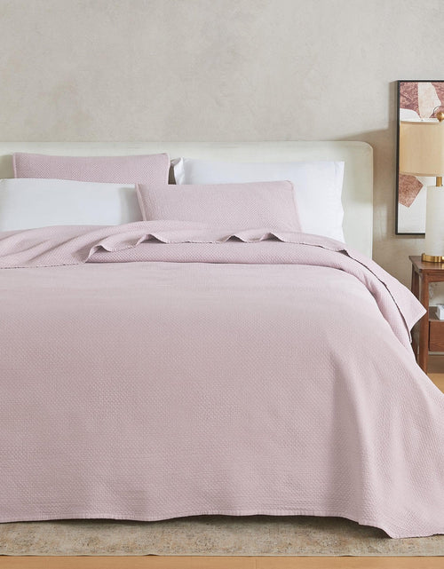 Load image into Gallery viewer, Stonewashed Relaxed Quilt Set - Vittoria Collection
