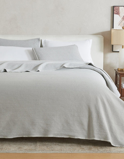 Load image into Gallery viewer, Stonewashed Relaxed Quilt Set - Vittoria Collection
