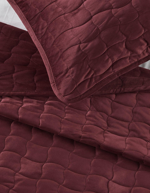 Load image into Gallery viewer, Velvet Box-Stitched Quilt Set - Vivica Collection
