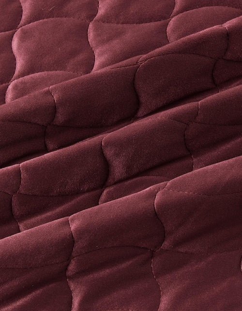 Load image into Gallery viewer, Velvet Box-Stitched Quilt Set - Vivica Collection
