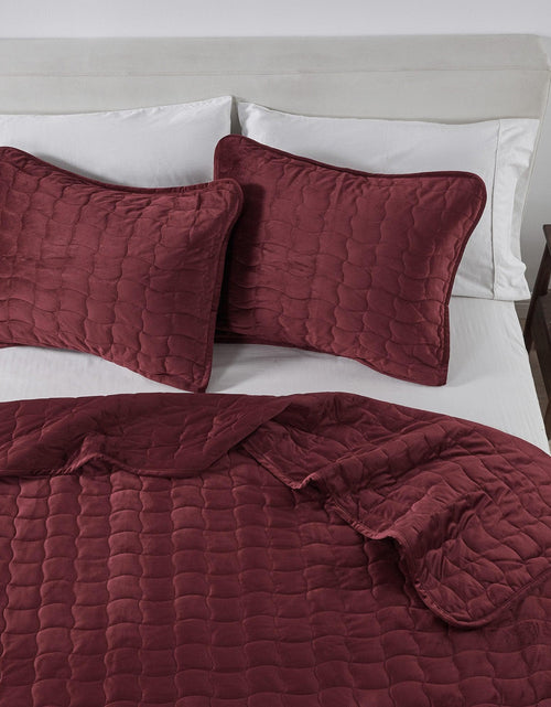 Load image into Gallery viewer, Velvet Box-Stitched Quilt Set - Vivica Collection
