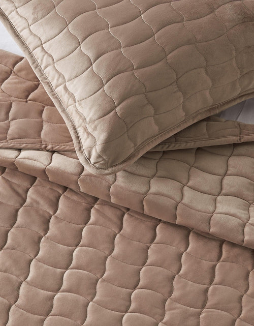 Load image into Gallery viewer, Velvet Box-Stitched Quilt Set - Vivica Collection
