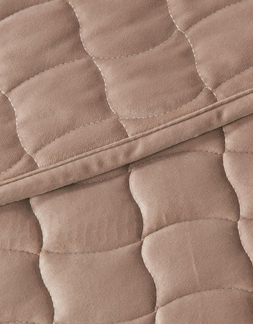Load image into Gallery viewer, Velvet Box-Stitched Quilt Set - Vivica Collection
