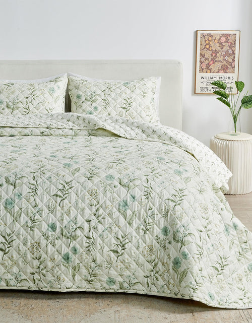 Load image into Gallery viewer, Floral Printed Microfiber Quilt Set - Glyndora Collection
