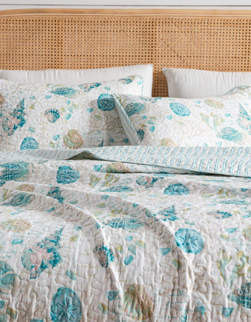 Load image into Gallery viewer, Seashell &amp; Coral Quilt Set - Westsands Collection
