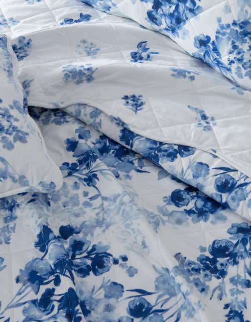 Load image into Gallery viewer, Watercolor Leaves Quilt Set - Jacqueline Collection
