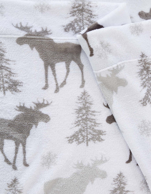 Load image into Gallery viewer, Printed Plush Sheet - Velvet Luxe Collection
