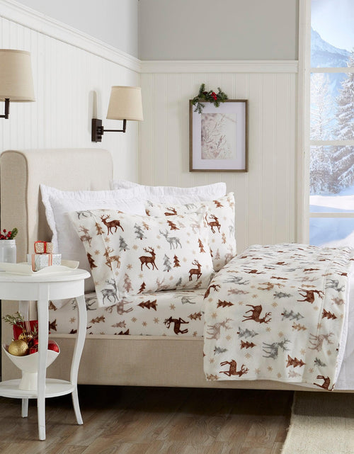 Load image into Gallery viewer, Printed Plush Sheet - Velvet Luxe Collection
