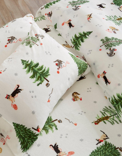 Load image into Gallery viewer, Printed Plush Sheet - Velvet Luxe Collection
