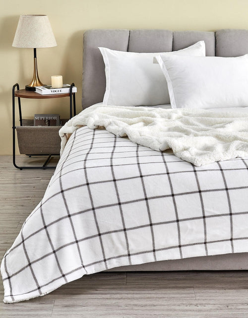 Load image into Gallery viewer, Velvet Plush Sherpa Luxury Bed Blanket - Kinsley Collection
