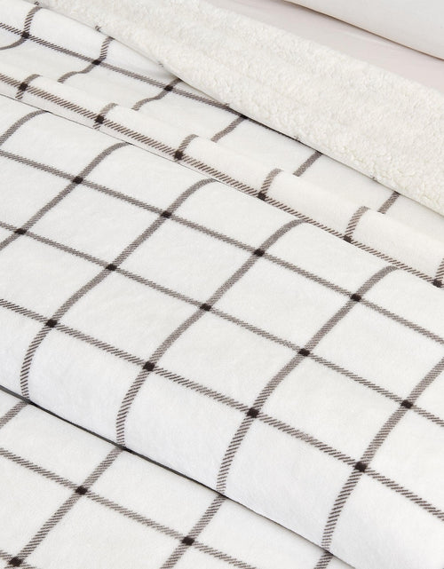 Load image into Gallery viewer, Velvet Plush Sherpa Luxury Bed Blanket - Kinsley Collection

