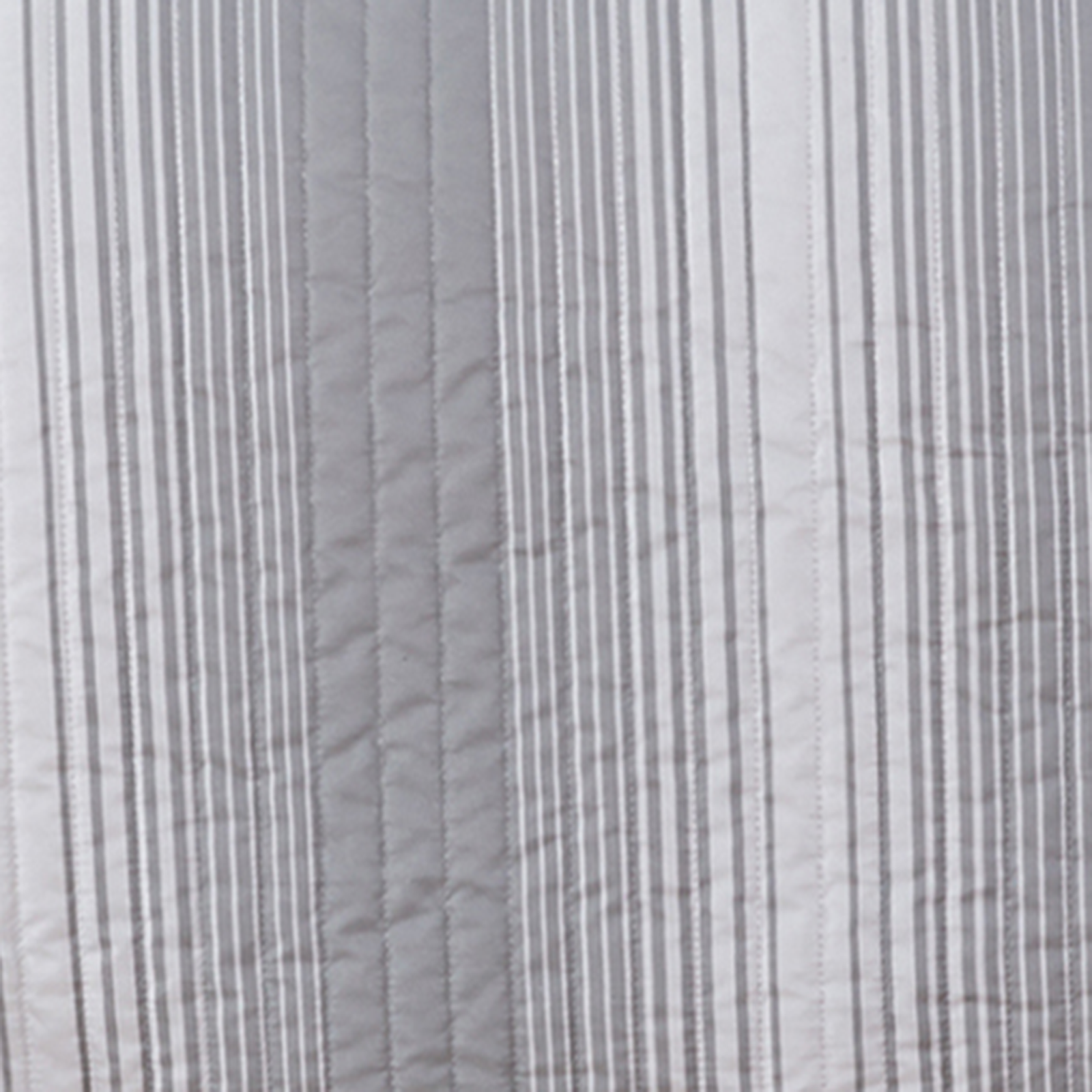Everette Collection Ombre Striped Quilt Set