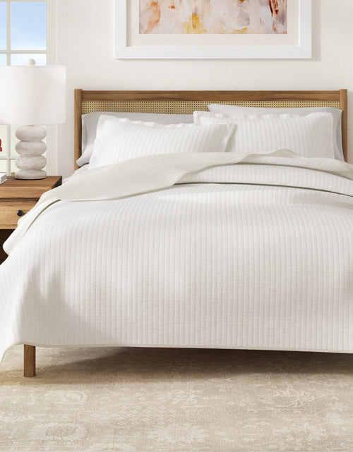 Load image into Gallery viewer, Solid Quilt - Alicia Collection
