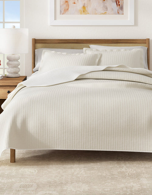 Load image into Gallery viewer, Solid Quilt - Alicia Collection

