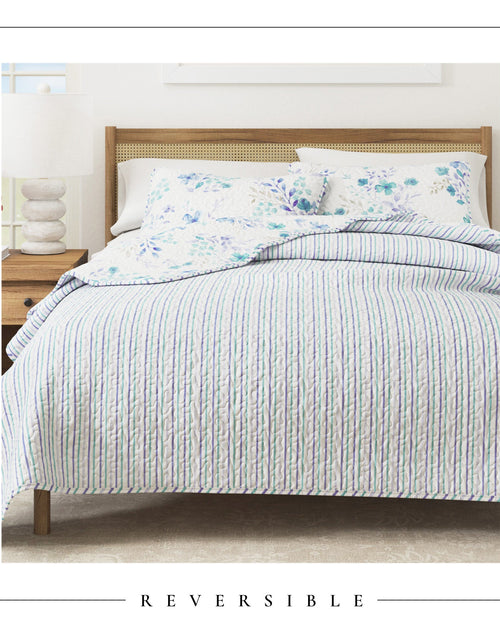 Load image into Gallery viewer, April Morning Floral Quilt Set
