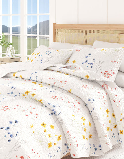 Load image into Gallery viewer, Wildflower Floral Quilt Set - Marianne Collection
