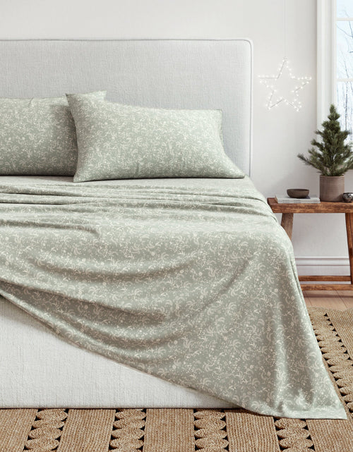 Load image into Gallery viewer, Turkish Cotton Flannel Sheet Set - Winter Floral Collection
