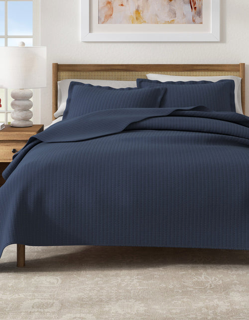 Load image into Gallery viewer, Solid Quilt - Alicia Collection
