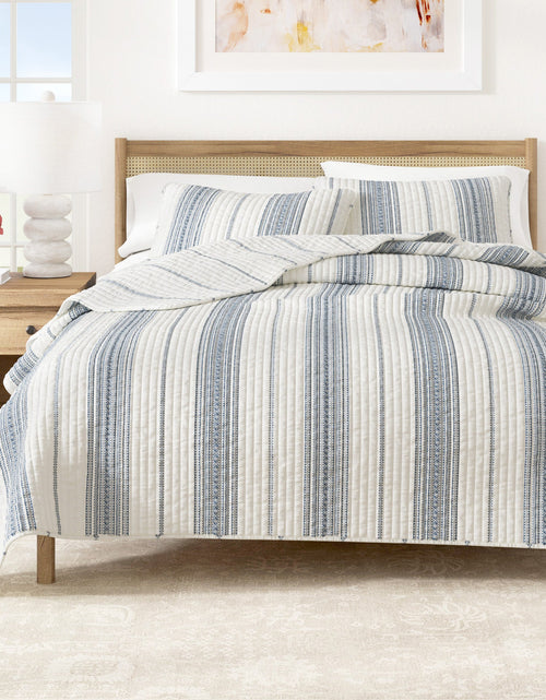 Load image into Gallery viewer, Stripe Quilt - Wesley Collection
