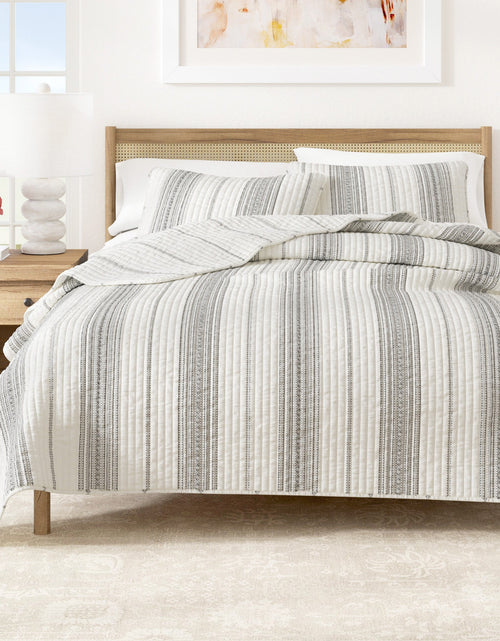 Load image into Gallery viewer, Stripe Quilt - Wesley Collection
