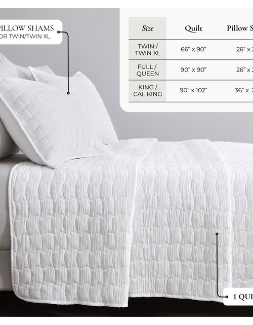 Load image into Gallery viewer, Gauze-Inspired Texture Quilt Set - Wave Stitch Collection
