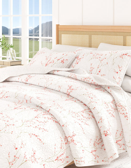 Load image into Gallery viewer, Floral Quilt - Sakura Collection
