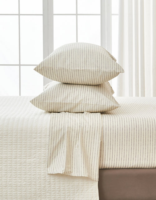 Load image into Gallery viewer, Striped Sheet Set - Evette Collection
