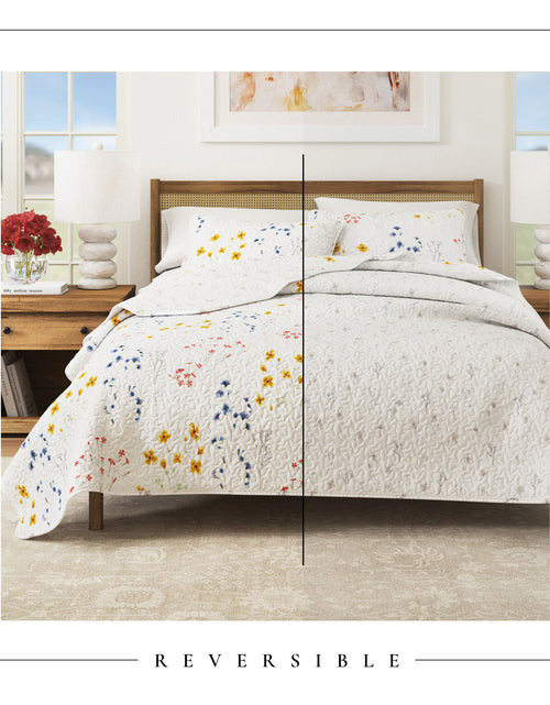 Load image into Gallery viewer, Wildflower Floral Quilt Set - Marianne Collection
