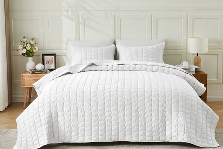 Gauze-Inspired Texture Quilt Set - Wave Stitch Collection