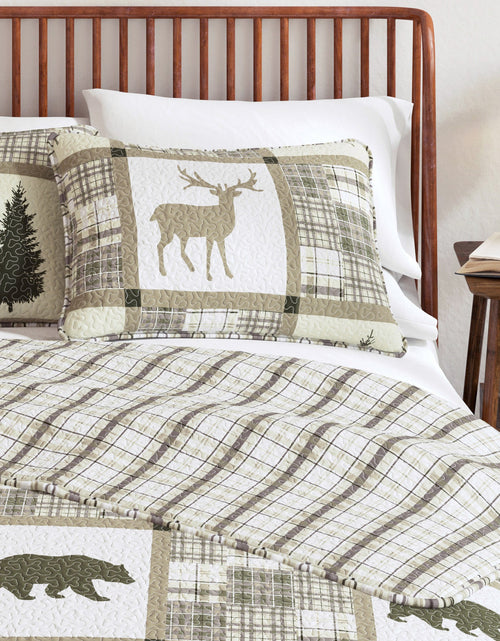 Load image into Gallery viewer, Lodge Quilt - Stonehurst Collection
