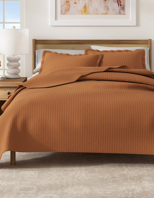 Load image into Gallery viewer, Solid Quilt - Alicia Collection
